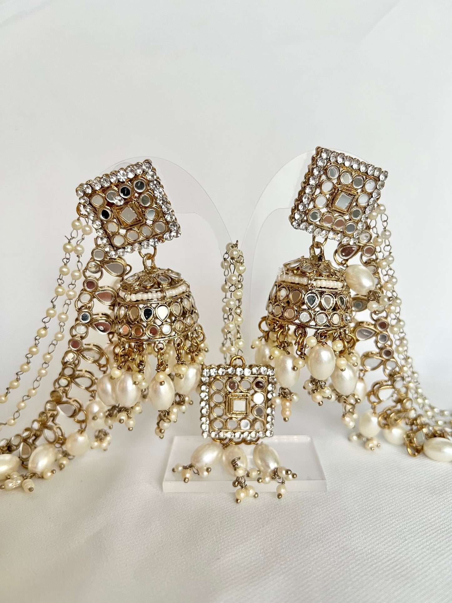 Bibbojaan Jhumka Sahara Tikkaset - 4 colors