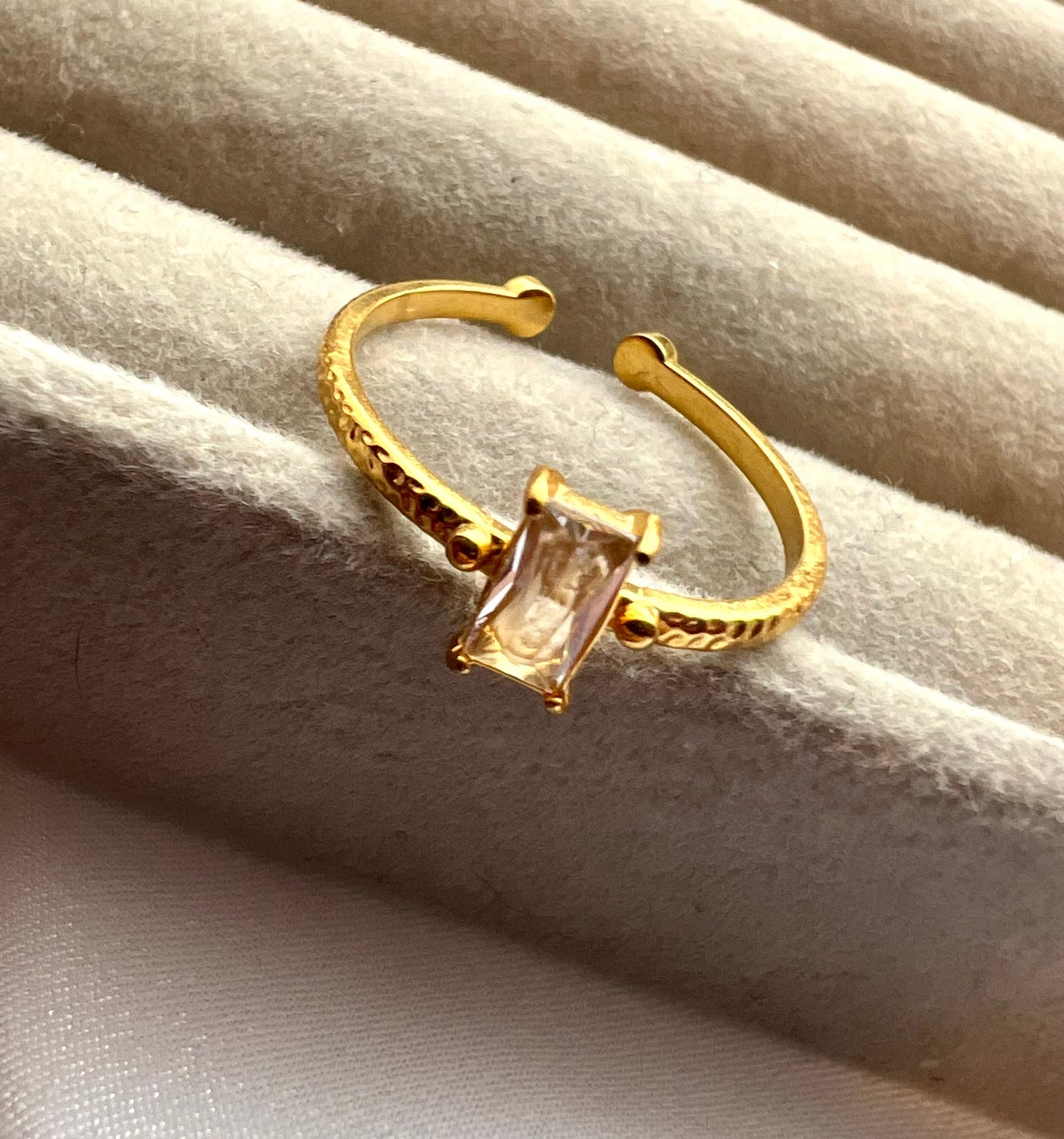 Adjustable ring 003