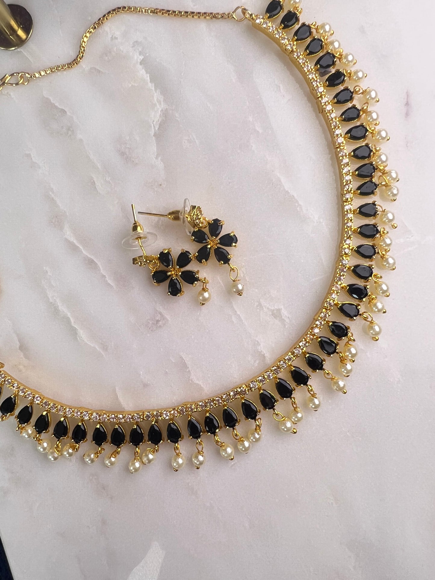 Eli Pearl Necklaceset - 4 colors