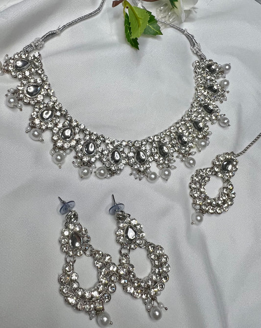 Jaanvi Necklaceset - Silver