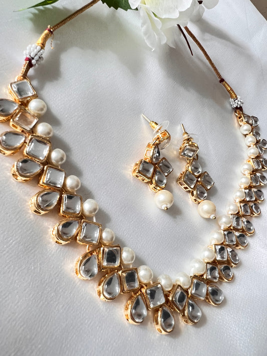 Pearly Kundan necklaceset