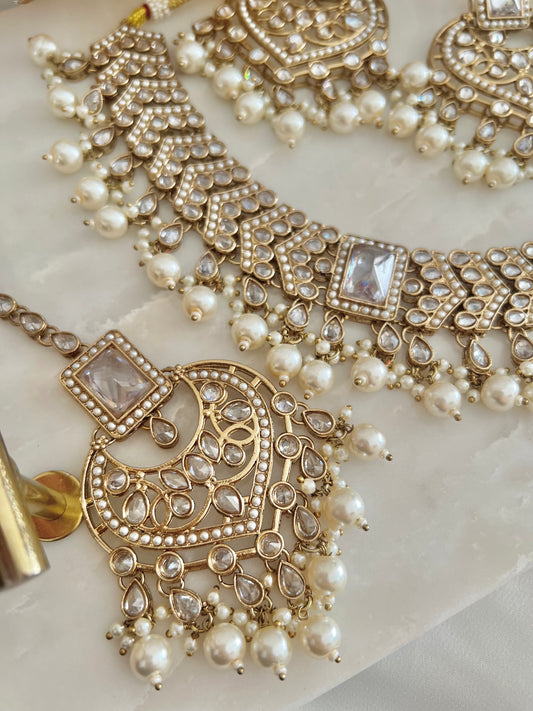 Savi Necklaceset