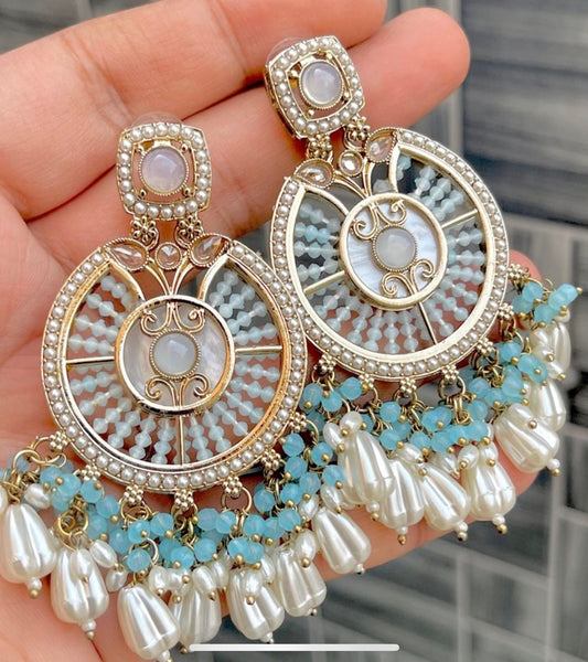 Manu Earrings - 6 colors