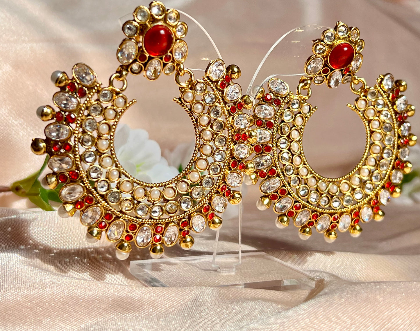 Earrings red/white stones